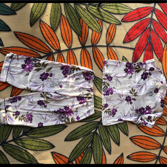 2 piece satin pajama set - Picture 6 of 8